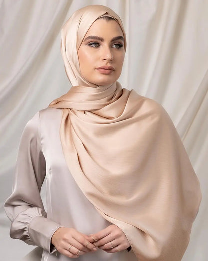 Long Trendy Silk Crepe Hijab Hot Selling Satin Crinkle Hijab for Muslim Women Satin Hijab Islamic Headscarf