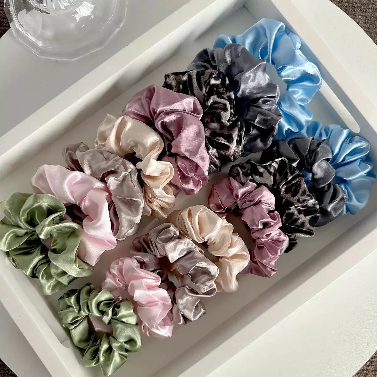 16-Piece Set of Soft Satin Hair Ties in Pink and Brown Colors | Suitable for Wearing in All Settings