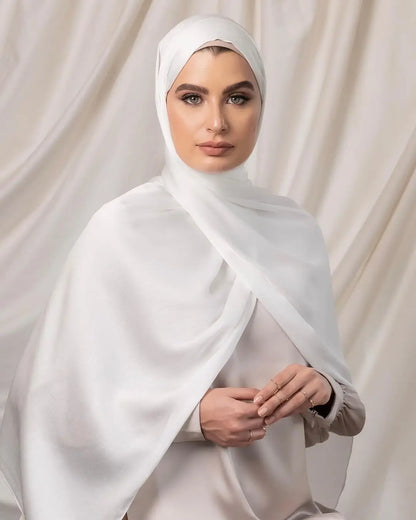 Long Trendy Silk Crepe Hijab Hot Selling Satin Crinkle Hijab for Muslim Women Satin Hijab Islamic Headscarf