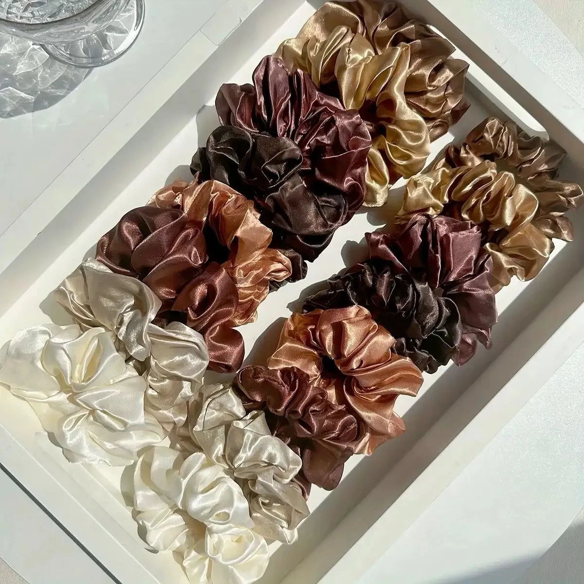 16-Piece Set of Soft Satin Hair Ties in Pink and Brown Colors | Suitable for Wearing in All Settings